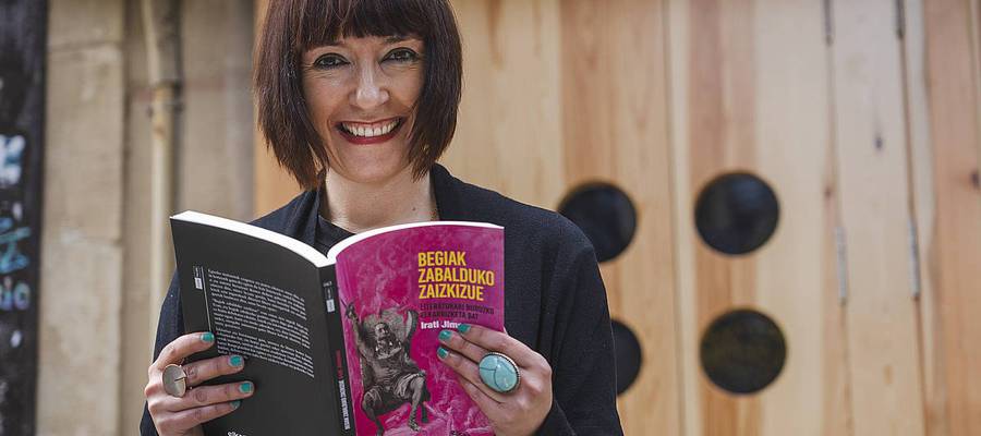 Begiak zabaldu dizkit