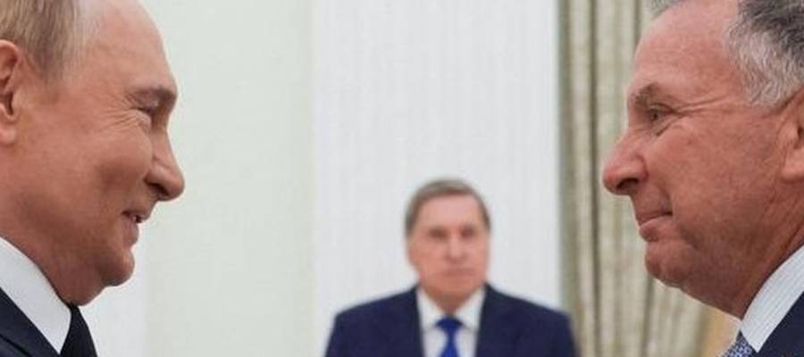 AEB eta Errusia, bidaide?