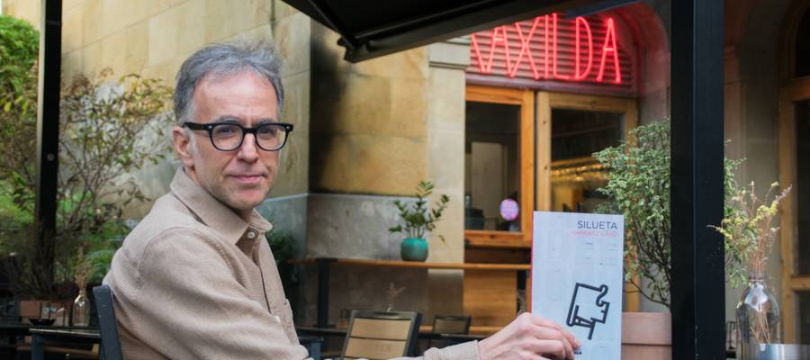 Literatura iruntzietara emana