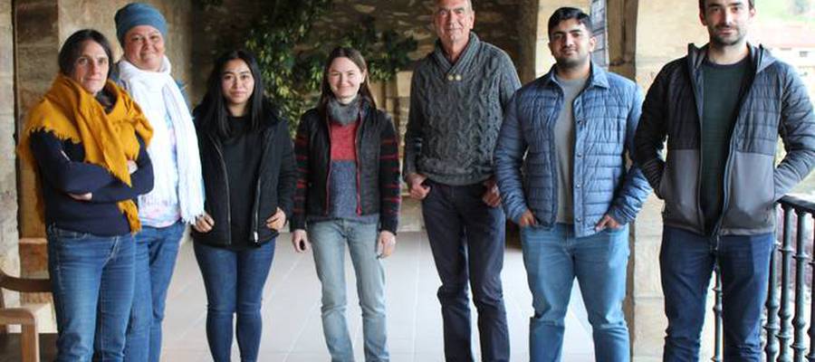 Ahots ezberdinak hizkuntza beraren bueltan