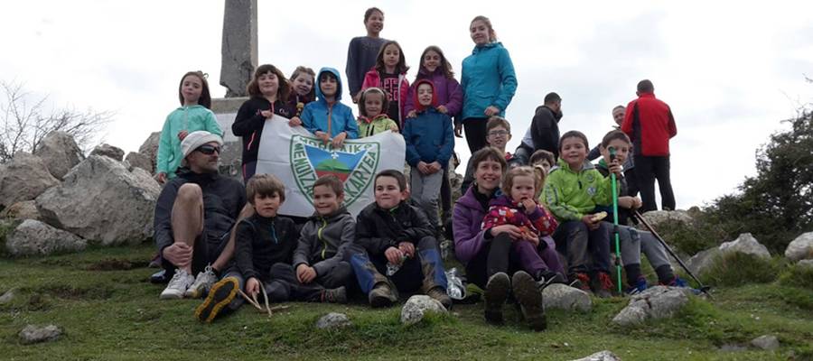 Mendizaleak Andutzen