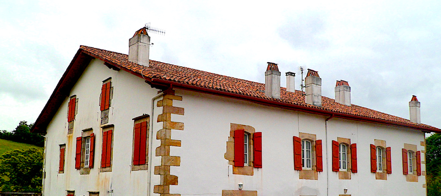 Lehetxipia: Laurent Diharasarri eta Mayi Ariztia idazleen sortetxea