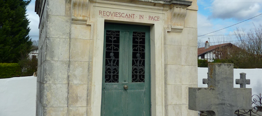 Gratien Adema "Zaldubi" eta J. Blaise Ademaren hilobia