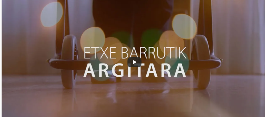 [Bideoa] Argia: 'Etxe barrutik argitara'
