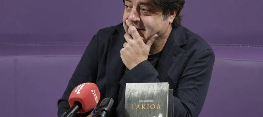 Narrazioak berak lakioak izaki; eta literatura iturri agorrezina bihurtzen denean