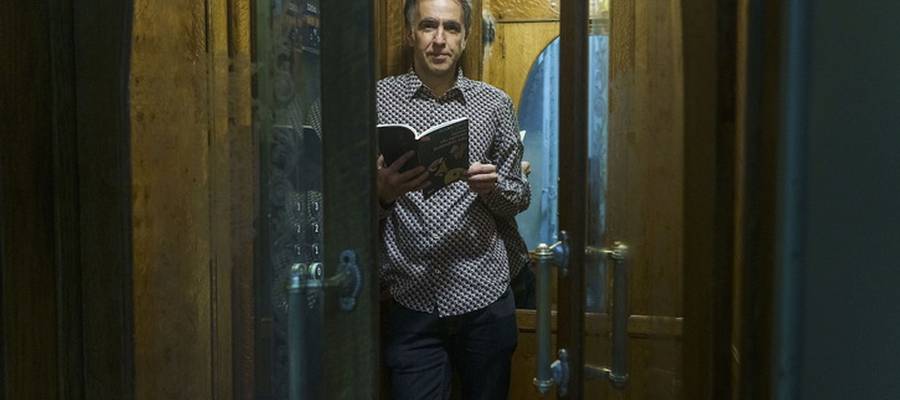 A-uuuuu! O-oooo! O-hartu, e-man e-ta zabal e-zazu