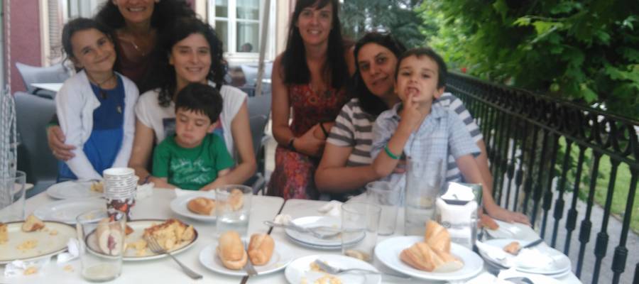 IKASTURTEA MERIENDA BATEN BUELTAN AGURTU DU GURASOLAGUN EGITASMOAK