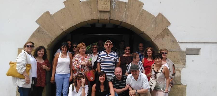 ARRANTZALEEN HERMANDADEA BISITATU ZUTEN MINTZALAGUNEK LARUNBATEAN 2016-2017 IKASTURTEARI AMAIERA EMATEKO