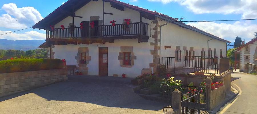 Jose Manuel Lasarte euskaltzalearen sortetxea