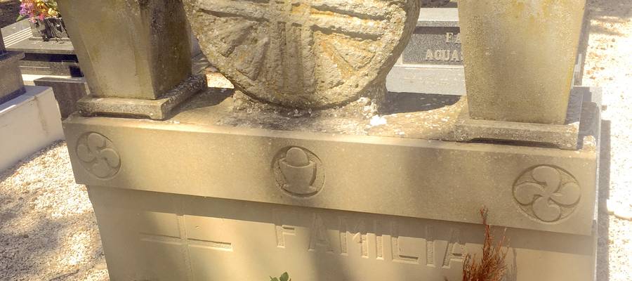 Martzelino Garde Zarrakaztelun: sortetxea eta hilobia