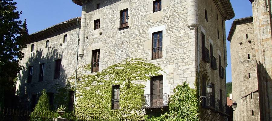 Olaso dorrea. Telesforo Monzon idazlearen sortetxea