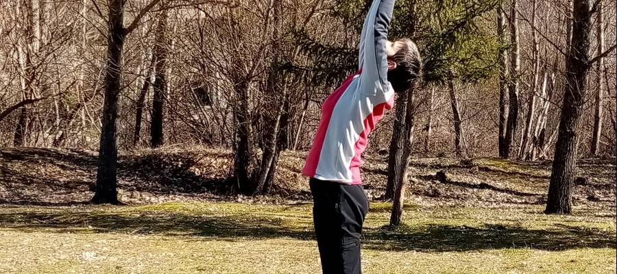 Urdhva Hasta Uttanasana