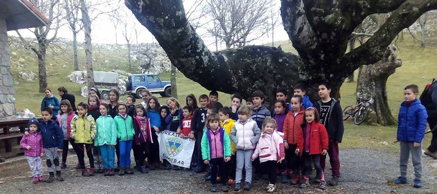 Igande honetan, martxoak 12, Aitzorrotzera mendi irteera