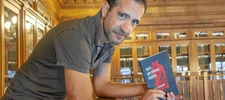 Gorriak bizitzeko jaio ginen eta engoitik –hamaika ikusita– munduak azpiratuta gaude