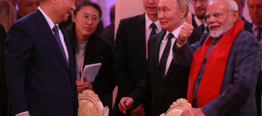 BRICS aurrea hartzen G7ri (IV)
