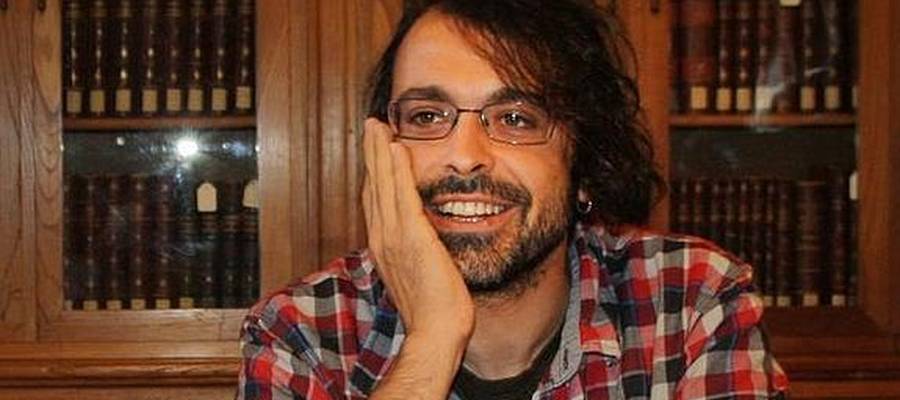 MIKEL PERUARENA ANSA / IDAZLEA