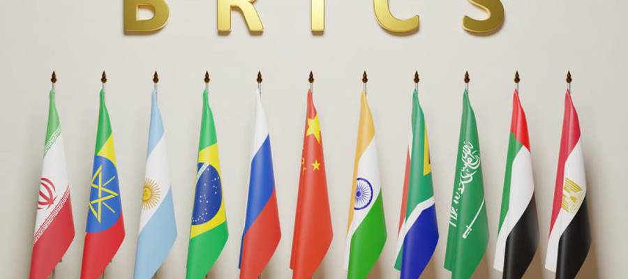 Etorkizuna BRICSen eskutik dator