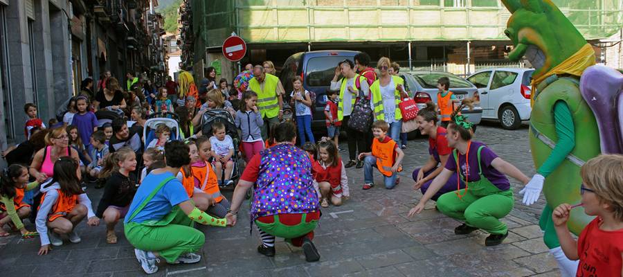 Hilaren 26an, Oin Alai berezia