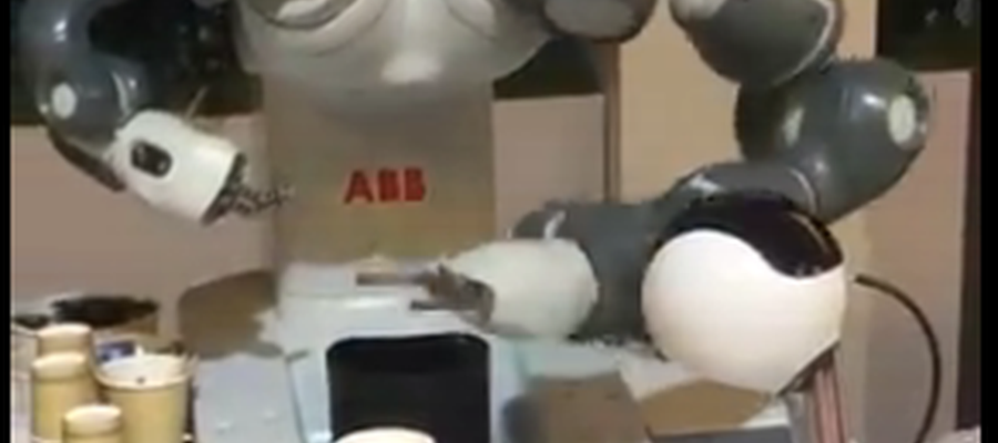 Robotek kafeak ateratzen