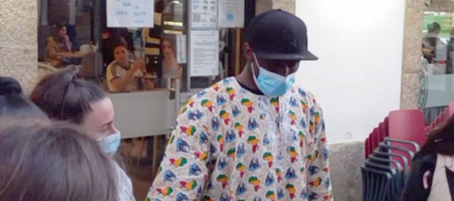 ARGIA: "Super-heroi ez diren migratzaileek jai dute"